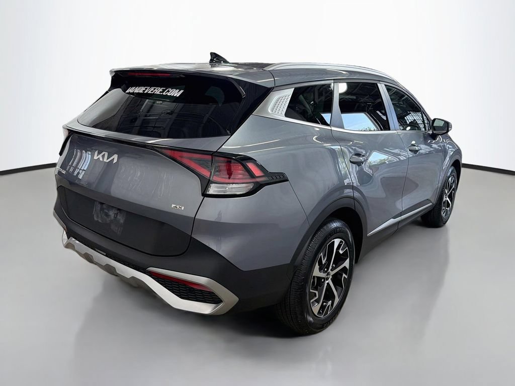 Used 2024 Kia Sportage EX AWD/4WD image 9