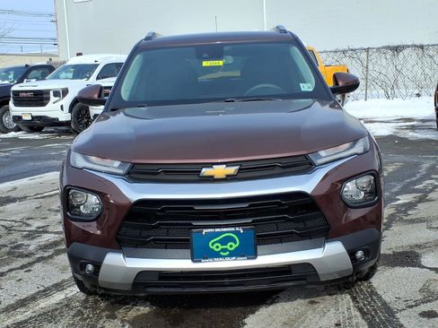 Used 2023 Chevrolet TrailBlazer LT w/ Convenience Package image 2