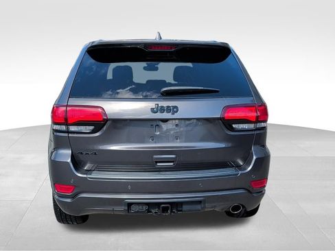 Used 2020 Jeep Grand Cherokee Altitude image 4