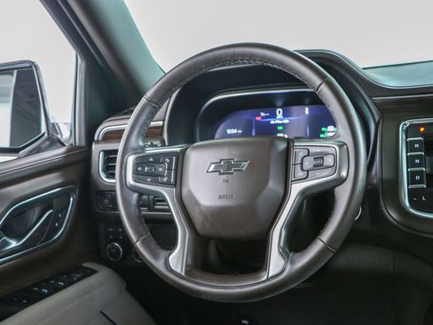 Used 2023 Chevrolet Tahoe Z71 w/ Luxury Package AWD/4WD image 13