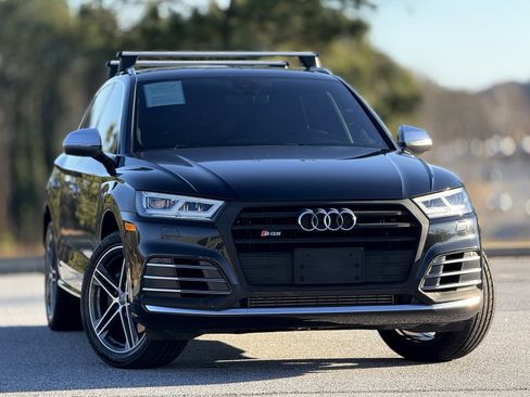 Used 2020 Audi SQ5 Premium Plus w/ Premium Plus Package image 3