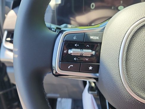 New 2026 Kia Carnival SX w/ SX Dark Edition Package FWD image 25