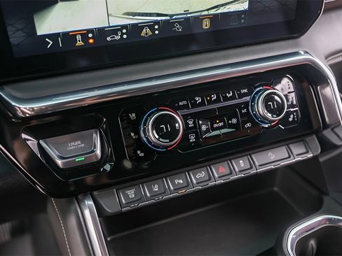 Used 2025 GMC Sierra 2500 Denali Ultimate image 21