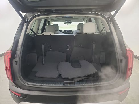 Used 2022 Kia Telluride EX w/ EX Premium Package image 19