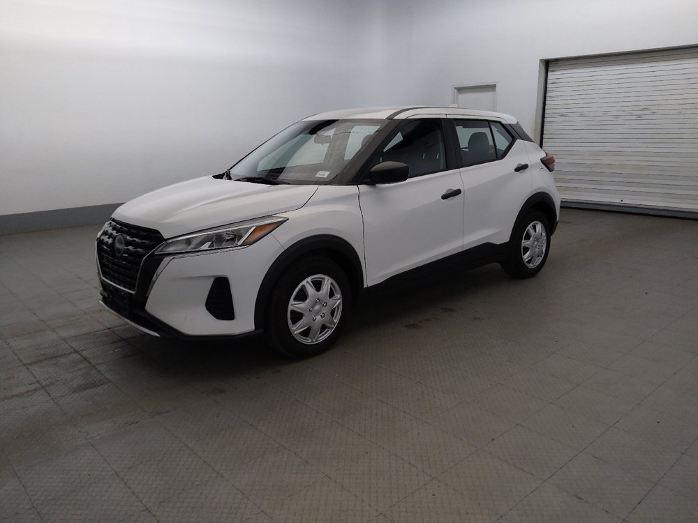 Used 2024 Nissan Kicks S FWD image 2