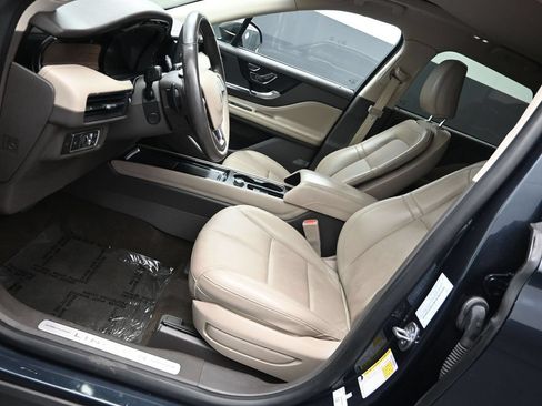Used 2021 Lincoln Corsair Reserve FWD image 13