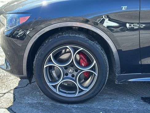 Used 2024 Alfa Romeo Stelvio Ti image 12