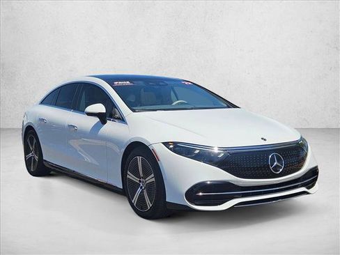 Used 2022 Mercedes-Benz EQS 450+ Sedan image 3
