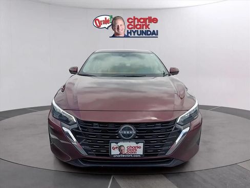 Used 2024 Nissan Sentra SV w/ SV Premium Package FWD image 6