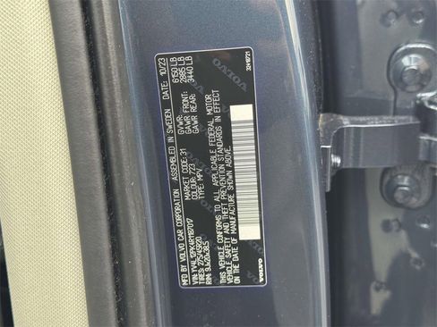 Certified 2024 Volvo XC90 B5 Core w/ Protection Package Premier image 16