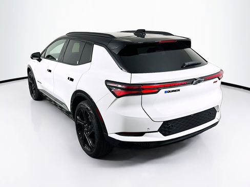 Used 2024 Chevrolet Equinox EV RS image 5