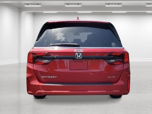 New 2026 Honda Odyssey Elite image 3