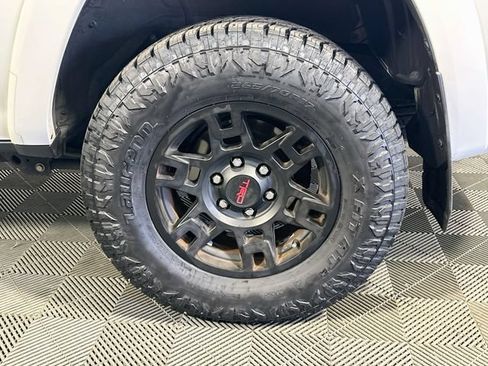 Certified 2021 Toyota 4Runner SR5 Premium w/ Moonroof Package AWD/4WD image 30