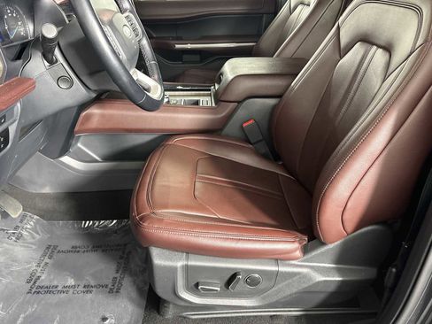 Certified 2024 Ford Expedition Limited image 8
