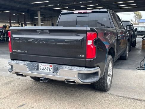 Used 2019 Chevrolet Silverado 1500 LTZ w/ LTZ Premium Package AWD/4WD image 5