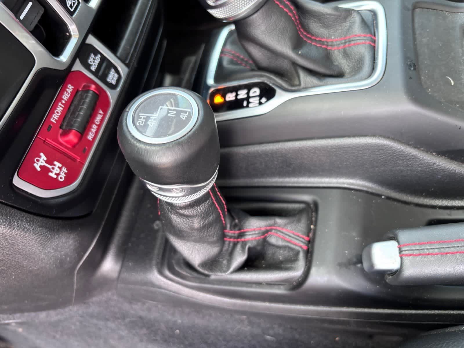 Used 2023 Jeep Gladiator Rubicon w/ LED Lighting Group AWD/4WD image 23