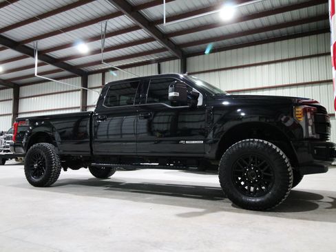 Used 2019 Ford F350 Lariat w/ Lariat Ultimate Package AWD/4WD image 15