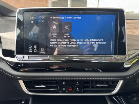 Used 2024 Volkswagen Atlas SEL Premium R-Line image 23