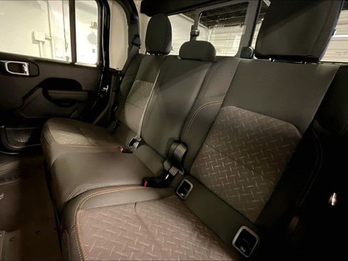 New 2026 Jeep Gladiator Mojave image 18