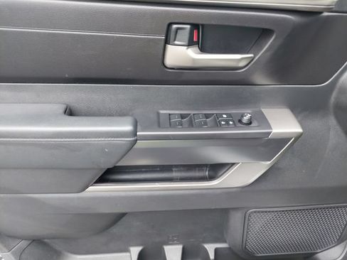 Used 2025 Toyota Tundra SR5 AWD/4WD image 30