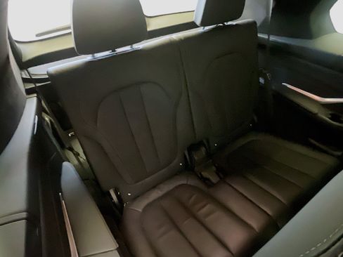 Used 2021 BMW X7 xDrive40i w/ M Sport Package image 19