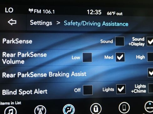 Used 2018 Chrysler Pacifica Touring Plus w/ S Appearance Package image 32