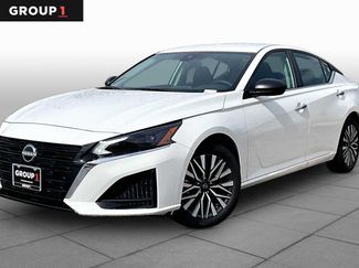 Used 2025 Nissan Altima 2.5 SV FWD video 1