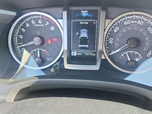 Used 2023 Toyota Tacoma SR5 w/ Technology Package RWD image 1