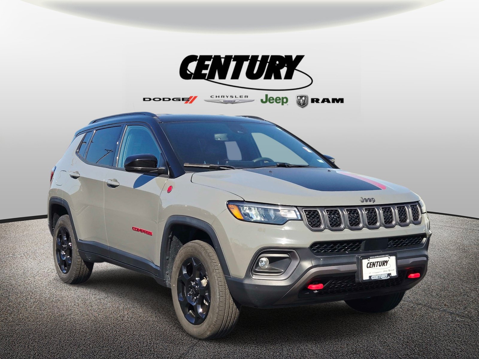 Used 2023 Jeep Compass Trailhawk AWD/4WD image 1
