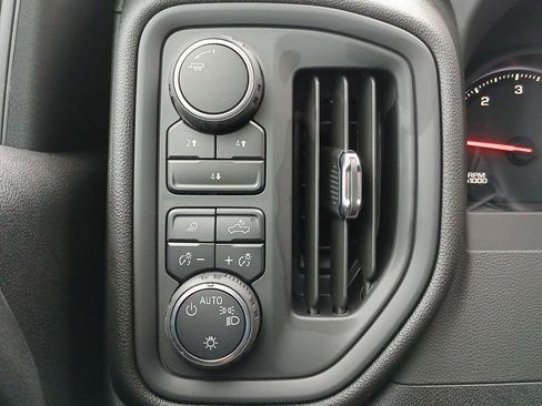 New 2025 Chevrolet Silverado 2500 Custom w/ Custom Value Package image 18