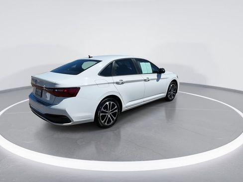 Used 2025 Volkswagen Jetta Sport image 13