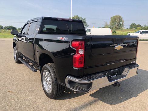Used 2022 Chevrolet Silverado 1500 LT w/ Protection Package AWD/4WD image 7