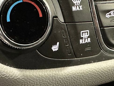 Used 2023 Chevrolet Equinox LT w/ Driver Convenience Package image 15