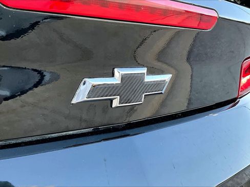 Used 2018 Chevrolet Camaro SS image 28