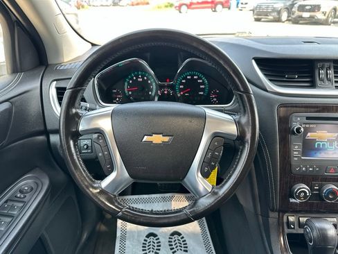 Used 2015 Chevrolet Traverse LT w/ Style and Technology Package FWD image 15