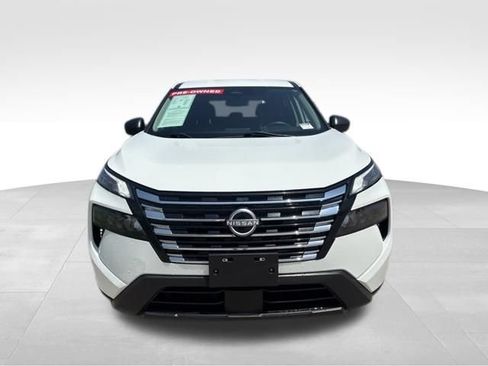 Used 2024 Nissan Rogue S AWD/4WD image 4