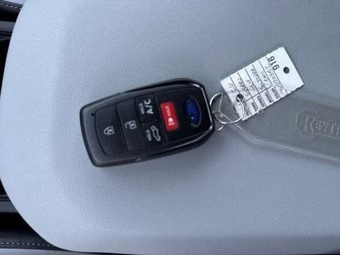 New 2026 Subaru Solterra image 21