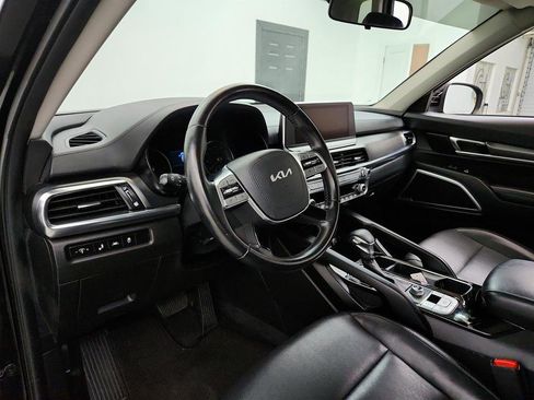 Used 2022 Kia Telluride LX FWD image 13