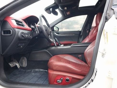 Certified 2022 Maserati Ghibli Trofeo image 11