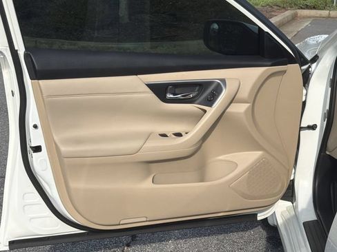Used 2015 Nissan Altima 2.5 S w/ Special Edition Package FWD image 12