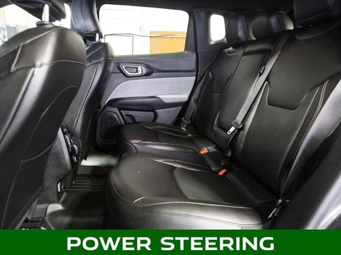 Used 2023 Jeep Compass Latitude image 7