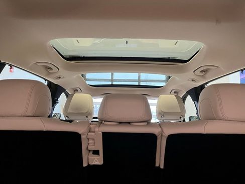 Used 2020 Mercedes-Benz E 450 4MATIC Wagon image 31