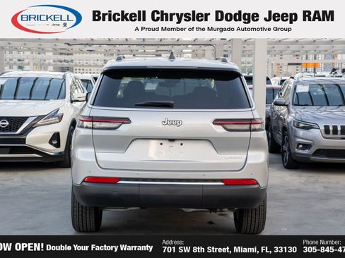 New 2025 Jeep Grand Cherokee L Laredo image 6