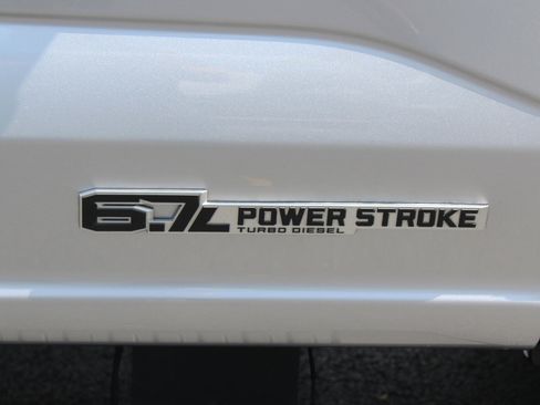 Used 2024 Ford F250 XLT image 39