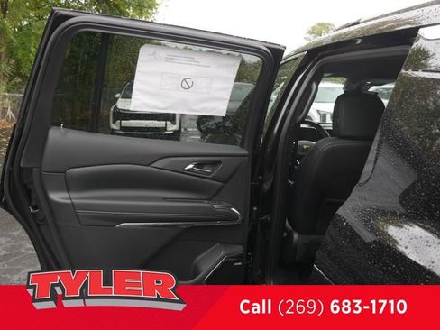 New 2026 Chevrolet Traverse High Country w/ LPO, Floor Liner Package image 21