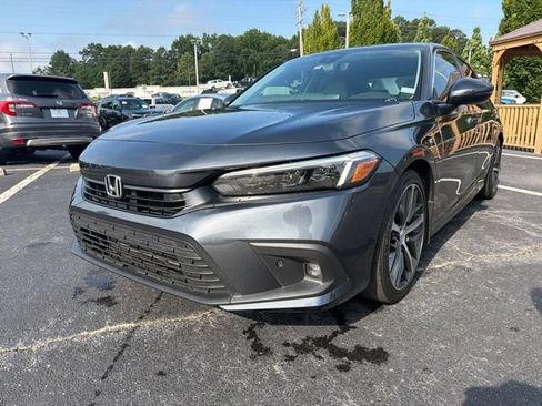 Used 2024 Honda Civic Touring image 2