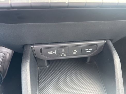 Used 2025 Kia K4 FWD image 17