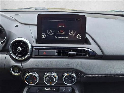 Used 2020 MAZDA MX-5 Miata Grand Touring RWD image 8