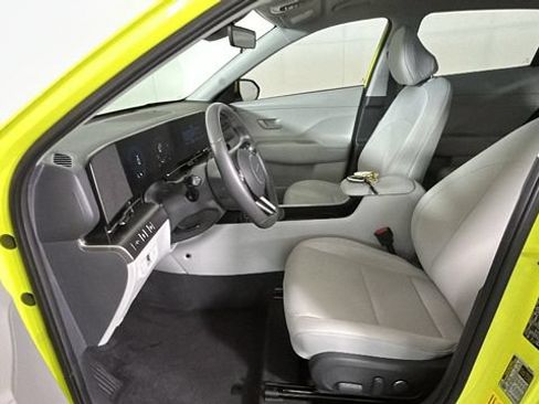 Used 2024 Hyundai Kona SEL FWD image 11