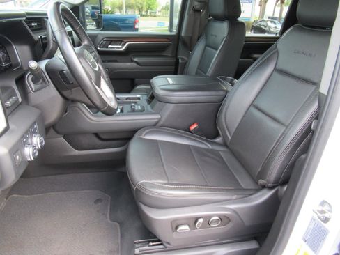Used 2024 GMC Sierra 2500 Denali w/ Denali Reserve Package image 17